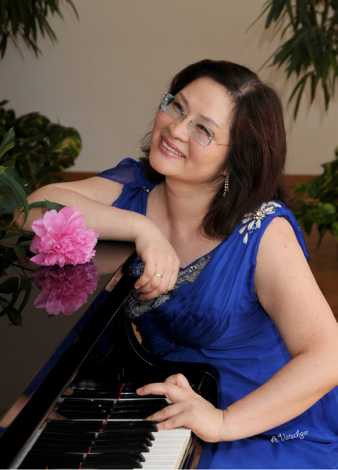Die Pianistin Mag. Theresa Seung-Nim Park gibt ein Benefizkonzert in Mattsee.