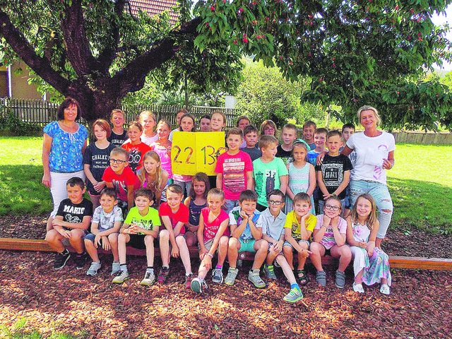 Die Kinder der Volksschule Niklasdorf haben 2.213 Euro für die Kinderkrebshilfe Steiermark gesammelt. | Foto: KK