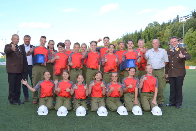Die Jugend der Freiwilligen Feuerwehr Kematen-Steinerkirchen freut sich über ihren Erfolg beim Bezirksbewerb in Wallern. | Foto: Herbert Ablinger