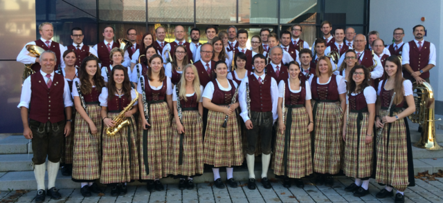 Die Trachtenmusikkapelle Koppl freut sich auf Besucher bei ihrem Sommerkonzert. | Foto: Trachtenmusikkapelle Koppl