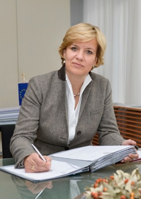 Landesrätin Barbara Schwarz freut sich über den zunehmenden Zustrom an Fachhochschul-StudentInnen.