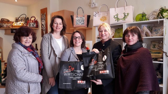 Bei der Eröffnung im März 2017 (von links): Leopoldine Pammer (Frau in der Wirtschaft ), Bürgermeisterin Elisabeth Paruta-Teufer, Anja Mayrwöger, Manuela Eibensteiner und Heidemarie Pöschko (Bezirksvorsitzende von Frau in der Wirtschaft).