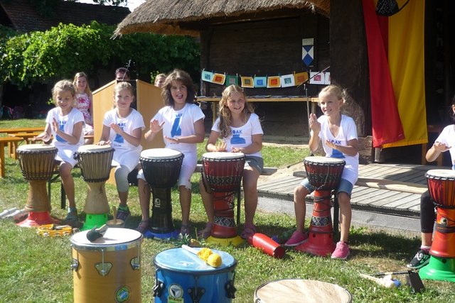 35 besonders begabte Kinder aus dem ganzen Burgenland absolvierten eine Sommerakademie mit künstlerisch-sprachlichem bzw. naturwissenschaftlichem Schwerpunkt. | Foto: Volksschule St. Martin/Raab