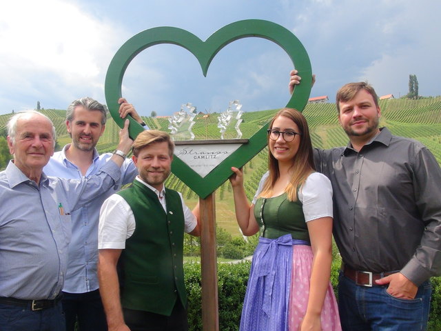 Berechtigte Freude über zwei Green Panther bei (v.l.) Josef Ertl, Christian Körver, Gustav Strauss, Claudia Hermann und Joachim Skoff.