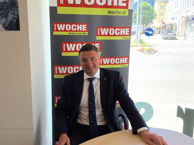 Bundesminister Jörg Leichtfried will die B320 LKW-frei machen.