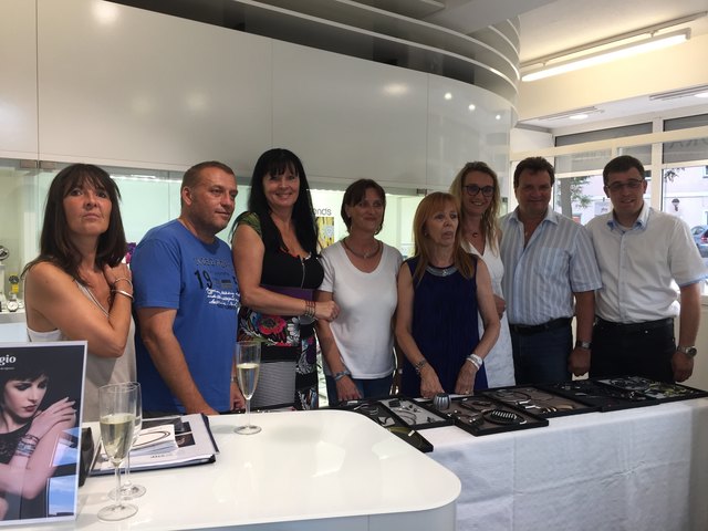 v.l. Manuela Cermak, Christian Röhrich, Gabi Schlögl, Beate Röhrich, Gertraud Gindl, Michaela Gindl, Karl Schlögl, Michael Gindl