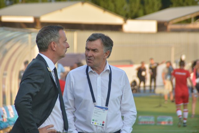 Teamchef und Sportdirektor im Gespräch: Dominik Thalhammer mit Willi Ruttensteiner