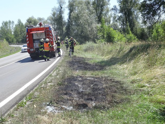 In Luftenberg brannte es neben der B3
