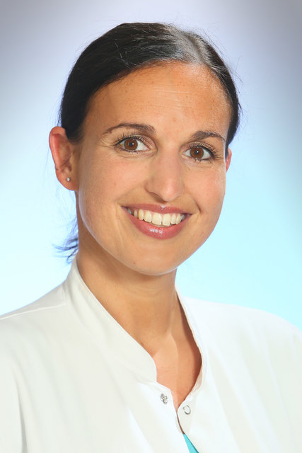 Chirurgin Kathrin Artemian