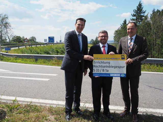 Gernot Brandtner (Geschäftsführer ASFINAG Bau Management GmbH), LR Ludwig Schleritzko und NÖ Straßenbaudirektor Rainer Irschik.
