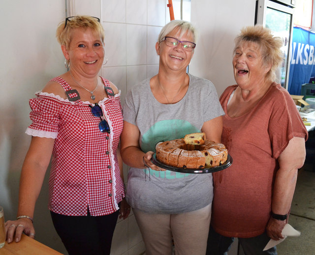 Sabina Weiner, Gerlinde Schönthaler und Petra Miedler - verantwortlich für die Leckereien.