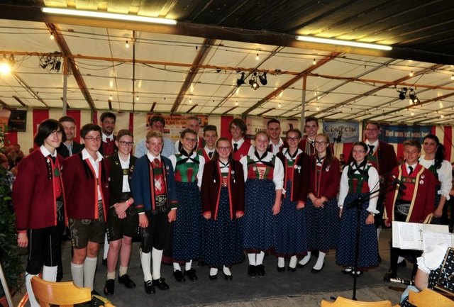 Die neuen TrägerInnen von Leistungsabzeichen in Silber auf einem Blick.