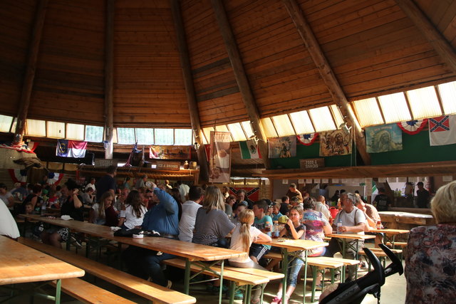 Im Wigwam-Restaurant.