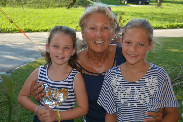 Irmi mit Hannah und Sophie(re)