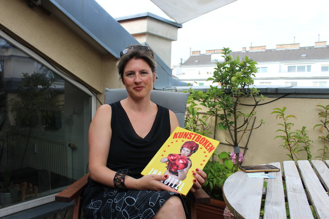 Ina Loitzls Kurzfilm "Kunstboxen" wird im Rahmen des Kurzfilmfestivals "dotdotdot" gezeigt.