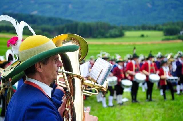 Die Musikkapellen feierten eine eindrucksvolle Festmesse, zu der auch das Gesamtspiel gehört.