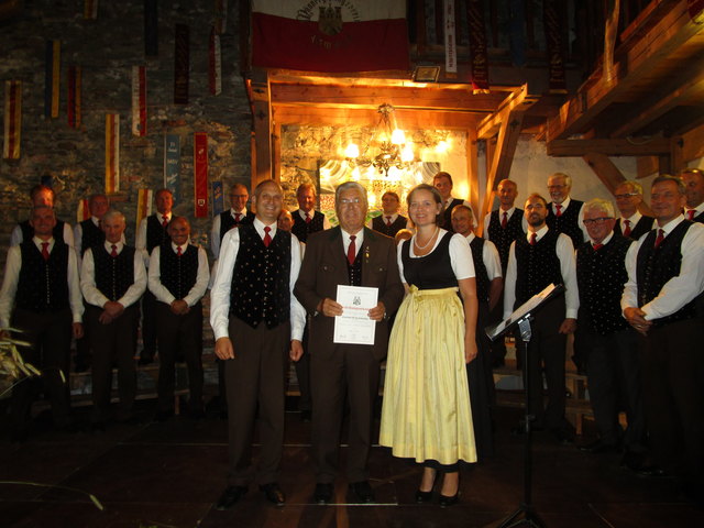 Johann Staudacher, Mitglied des MGV 1834, wurde für seine Verdienste ausgezeichnet | Foto: KK/MGV 1834