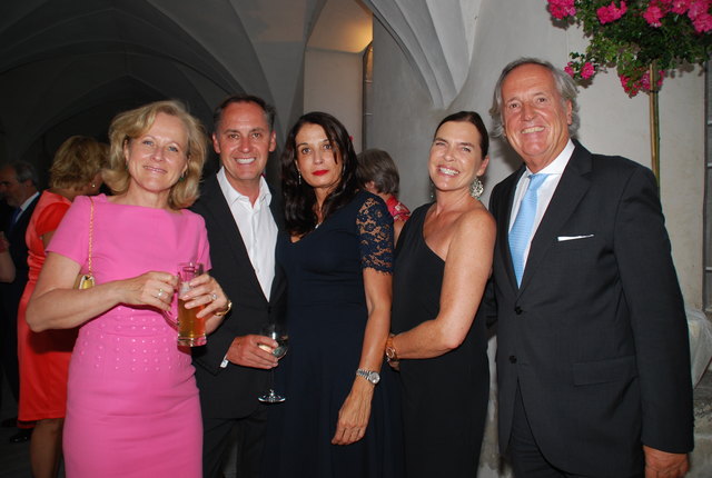 Cattina Leitner, Autohändler Georg Gruber mit Freunden