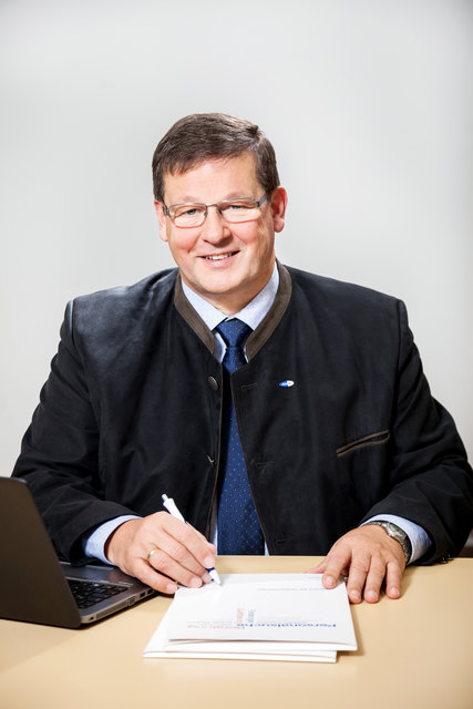 AMS-Chef Josef Musil freut sich über die aktuellen Zahlen.
