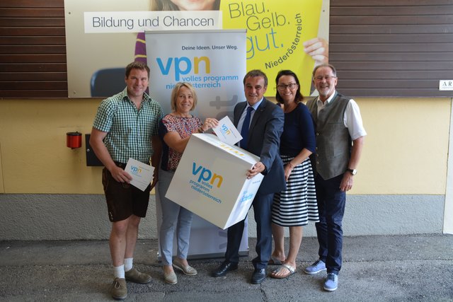 ÖVP-Box für Ideen der Bevölkerung: Franz Aigner, Erika Pruckner, Anton Erber, Katja Hochebner und Franz Sturmlechner.