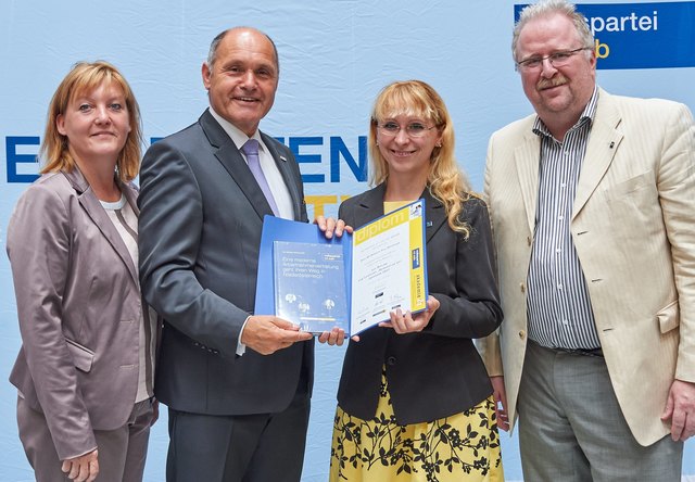 NÖAAB-Landesgeschäftsführer Bundesrätin Sandra Kern, NÖAAB-Landesobmann Bundesminister Wolfgang Sobotka, Rebecca Figl-Gattinger aus Kappeln und Geschäftsführer der Akademie 2.1 Michael Kohlmann. | Foto: privat