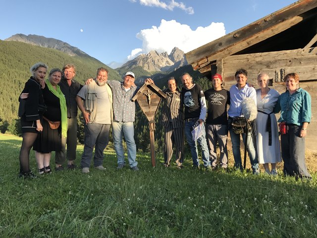 Die AVG-Filmproduktionscrew wurde von der Bevölkerung unterstützt. | Foto: AVG-Filmproduktion