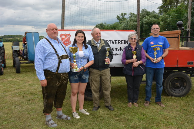 Sektionsleiter Franz Spitaler, Kerstin Schleinzer, Walter Leutgeb, Edeltraud Schleinzer und Christoph Gerhart von den erfolgreichen USV Traktorfreunden