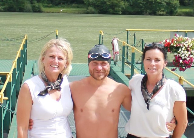 Von links: Margarete Durstberger, Chefin des Seminarhotels Wesenufer, Avram Iancu und Marketingleiterin Claudia Pauzenberger. | Foto: Walter Humer