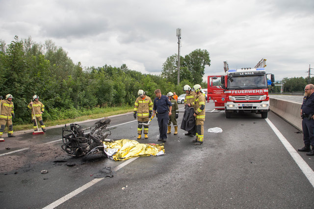 Der Motorradfahrer verbrannte bis zur Unkenntlichkeit. | Foto: Franz Neumayr