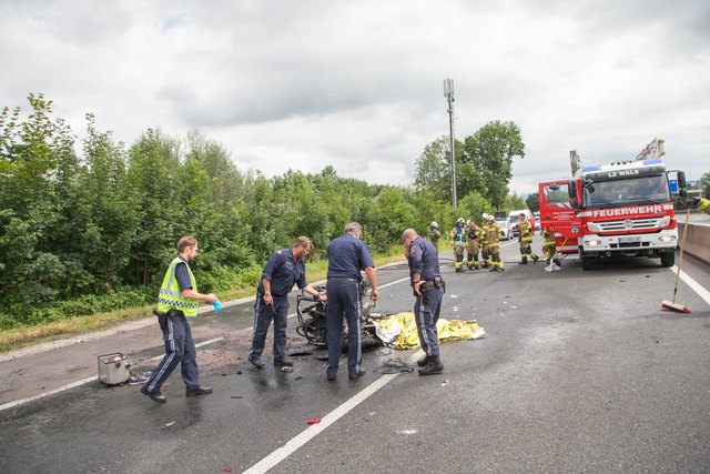 Der Motorradfahrer verbrannte bis zur Unkenntlichkeit. | Foto: Franz Neumayr