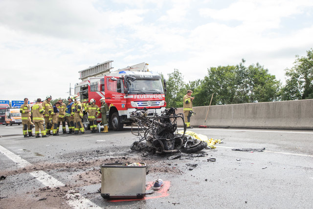 Der Motorradfahrer verbrannte bis zur Unkenntlichkeit. | Foto: Franz Neumayr