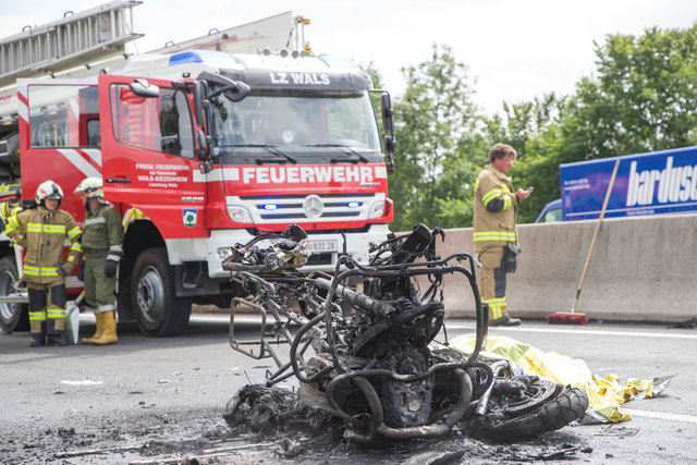 Der Motorradfahrer verbrannte bis zur Unkenntlichkeit. | Foto: Franz Neumayr