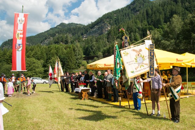 Die Fahnenabordnungen | Foto: Foto: Reinhard Santner