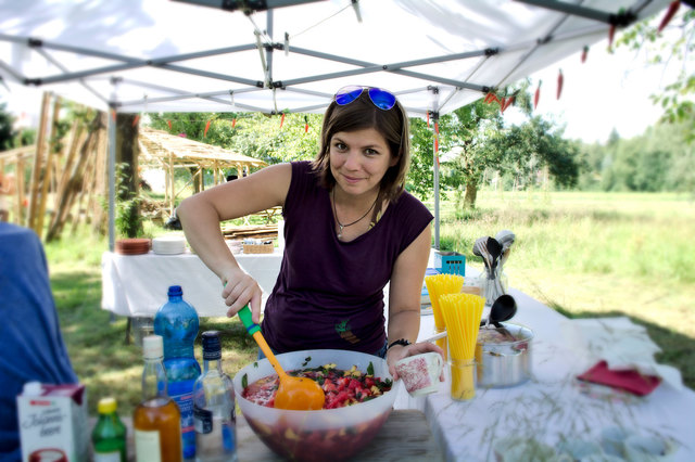 Feine Bowle mit frischen Früchten