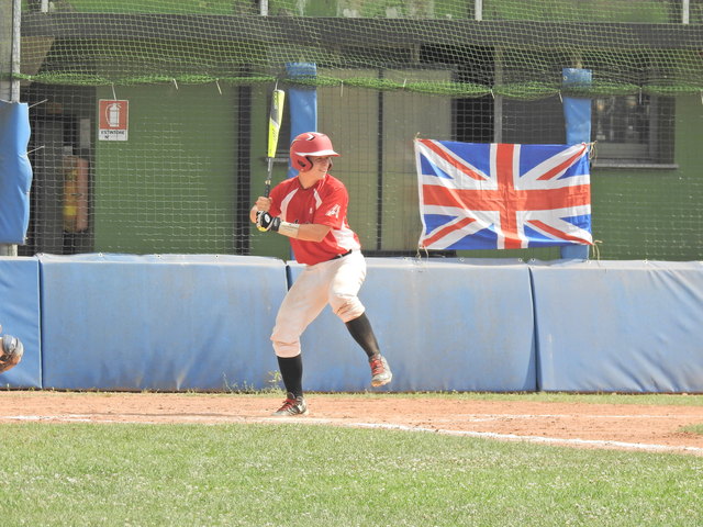 Little League tournament in Novara, Italien: Tobi Werner at bat im Spiel gegen die London Mets. | Foto: privat