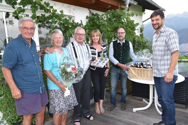 Hans und Maria Christ, Pater Karl, Andrea Schabus und Martin Pröller vom TVB und Vizebgm. Thomas Oberdanner (v.l.n.r.) | Foto: privat