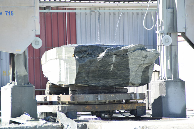 Beim Schneiden ist viel Know-How gefragt.