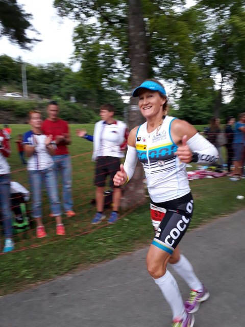 Michaela Rudolf bei ihrer letzten Disziplin, dem Laufen, beim Ironman Austria in Kärnten. | Foto: privat