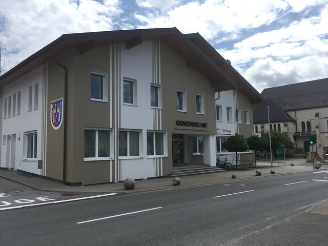Alle drei Frauen wollen in das Lamprechtshausener Bürgermeisterbüro einziehen.