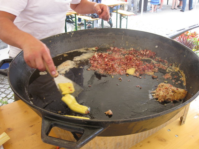 Erfreulich groß, war der Hunger beim Lionsflohmarkt in Hermagor | Foto: P. Tiefling/KK