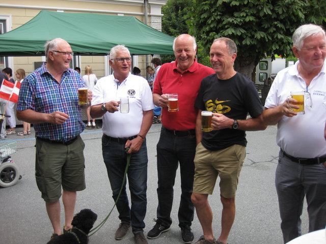 Kiwanis Gailtal Präsident Helmut Hass (2. v. l.) im Gespräch mit Herbert Burgstaller, Kurt Stattmann und , Rudi Berger (v. l.) | Foto: P. Tiefling/KK