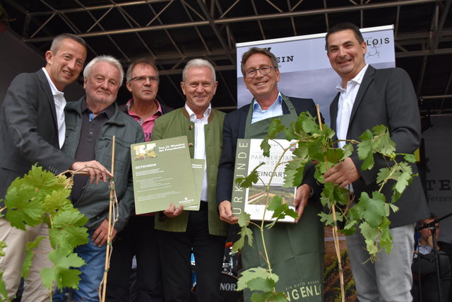 Kufstein und Langenlois beschenkten sich gegenseitig zum 15. Geburtstag des Weinfestes.