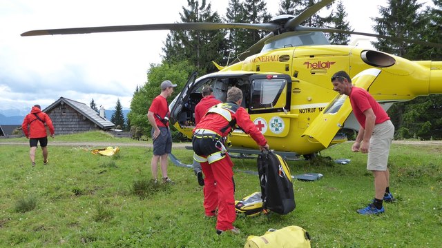 Auch per Hubschrauber mussten die Bergretter am Wochenende im inneren Salzkammergut ausrücken.