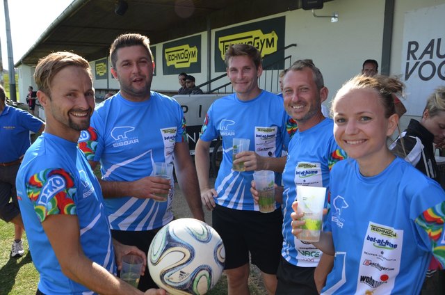 Turniersieger socca5athletics mit Patrick Pammer, Mario Neißl, Matthias Schütz, Johannes Pichler, Ruth Blasenbauer (von links)