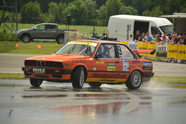 Dietmar Matscher(Tisens/Südtirol) BMW E30 M5 3.8 - Klasse R2 | Foto: Daniel Klopf für school-of-drift