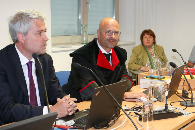 Prozess um den Swap-Deal zwischen Stadt und Land am Salzburger Landesgericht | Foto: Franz Neumayr/SB