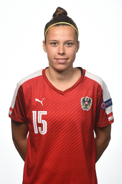 Nicole Billa hofft auf mehr Teams in Österreich, die auf einem hohen Niveau spielen. | Foto: UEFA/Sportsfile