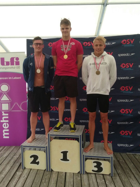 Silber für Patrik Lenzeder über 200 m Rücken in der Juniorenklasse