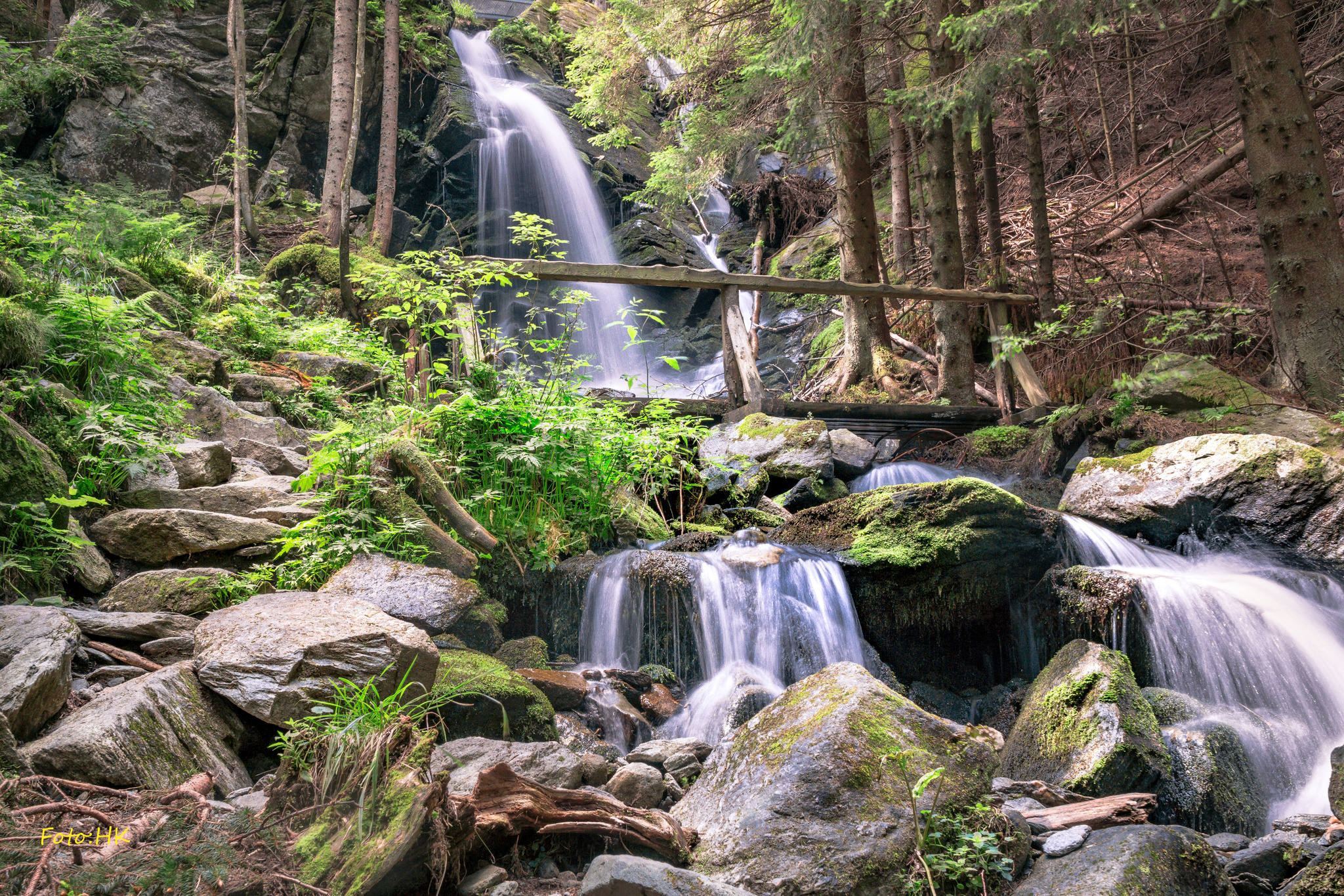 Der Wasserfall Bei Mariensee Neunkirchen