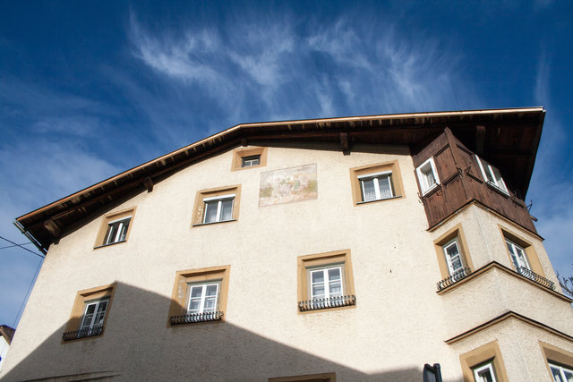 Bild 03: dieses Haus scheint 1775 urkundlich als Mautstelle auf. Ab 1900 bis 1912 hat dieses Haus als Armenhaus der Gemeinde gedient. Es gibt Vermutungen wonach das Haus 1213 erbaut wurde, jedoch weisen architektonische Details aus dem 16. Jahrhundert auf diesen Zeitraum hin!  | Foto: © Copyright Ing. Günter Kramarcsik